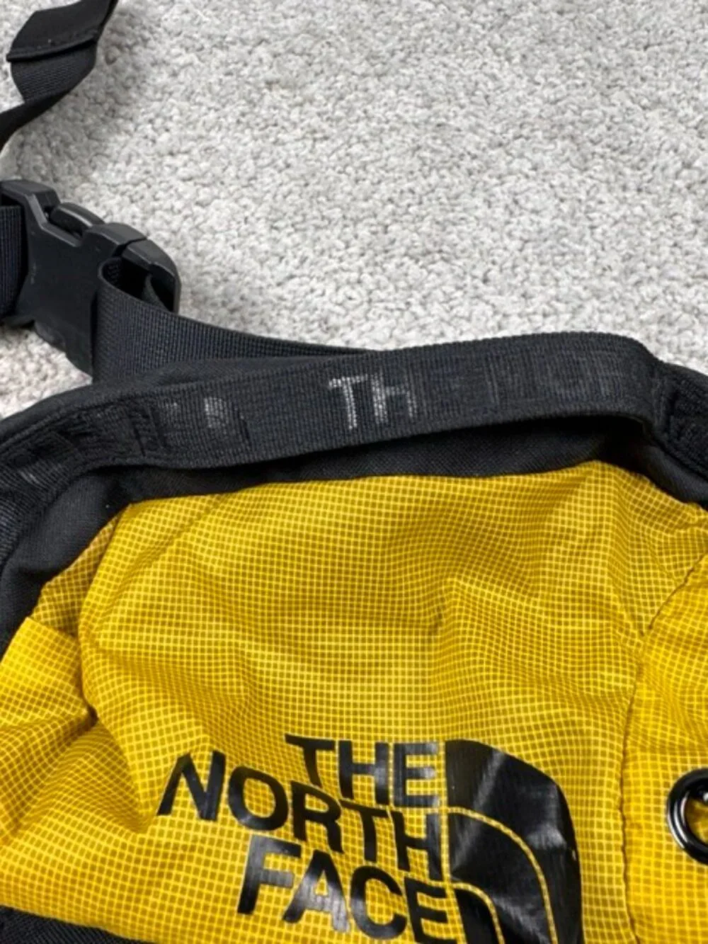 The North Face Bozer Hip Pack III Large Mineral Gold/TNF Black Fanny Waist Pack